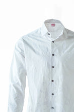 Load image into Gallery viewer, White Camel Print